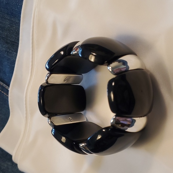 Bangle Bracelet - Picture 1 of 3